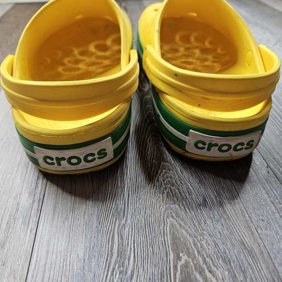 Crocs Classic Clogs Yellow + Green U of O Ducks colors M4 or W6 or J4 - Picture 4 of 10